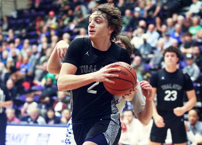 a Tualatin Barlow 6A Oregon boys basketball quarterfinal 2024 Dan Brood 35